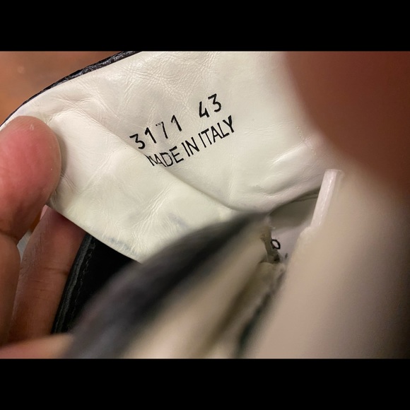 Givenchy Contrast High Top Sneaker - Picture 4 of 7